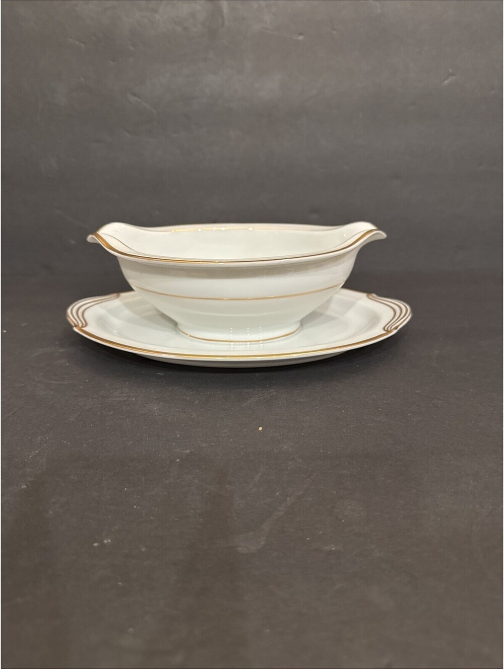 Noritake Guilford 9” Oval Gravy Boat Gold Trim 5291
